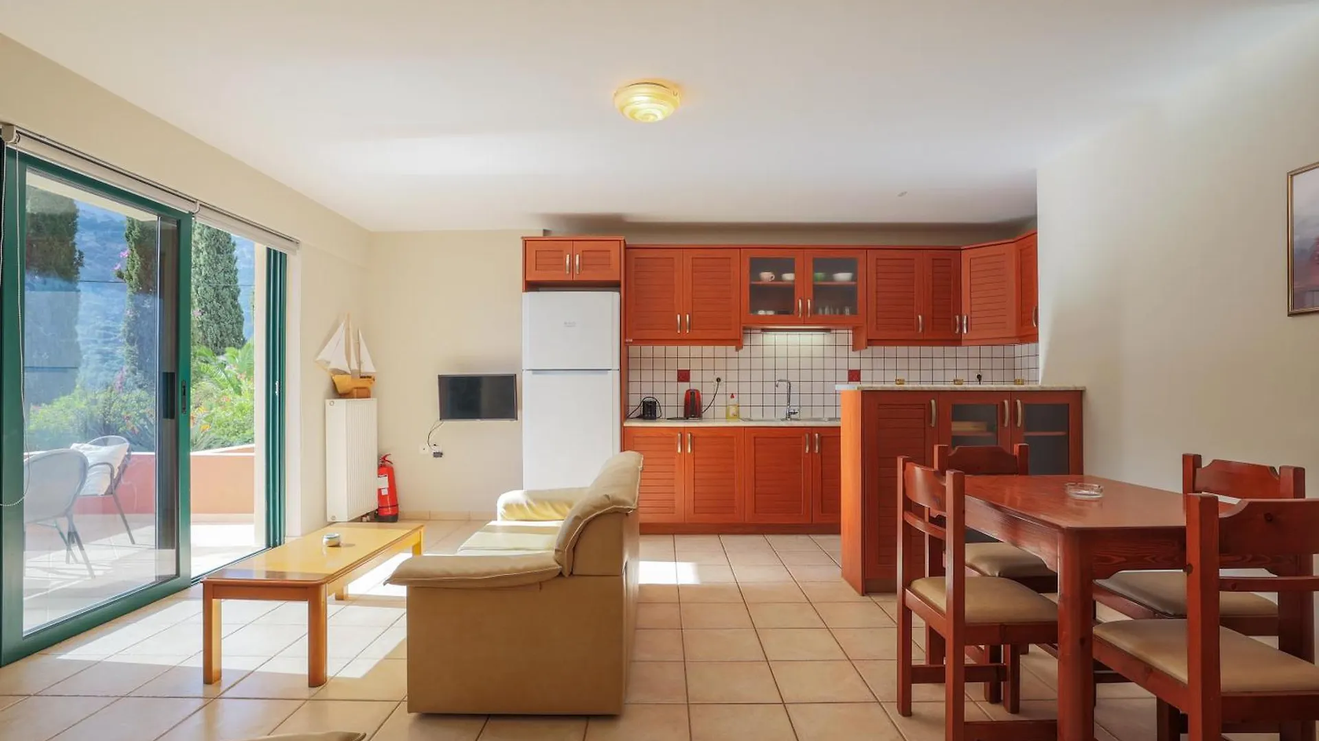 Vivi'S Apartments Agia Efimia