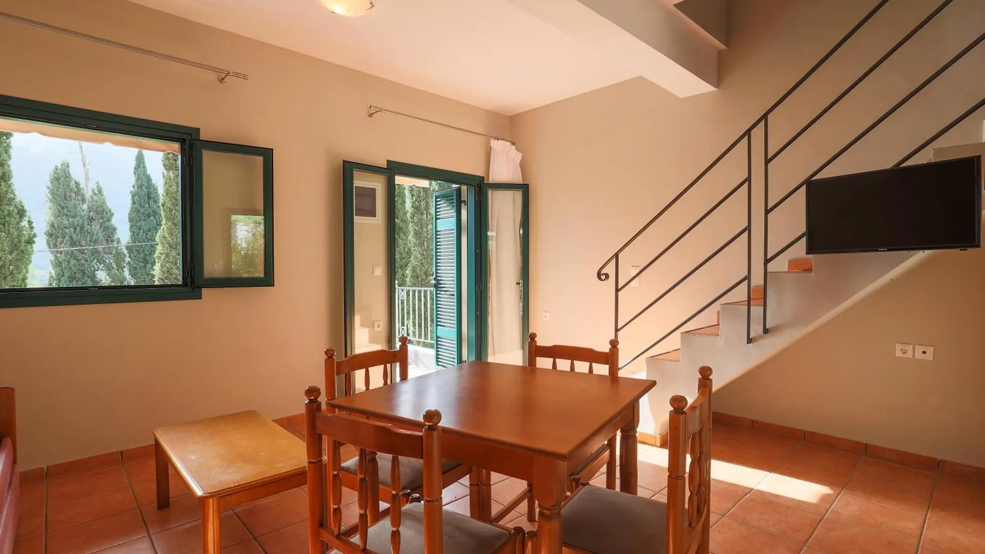 Vivi'S Apartments Agia Efimia